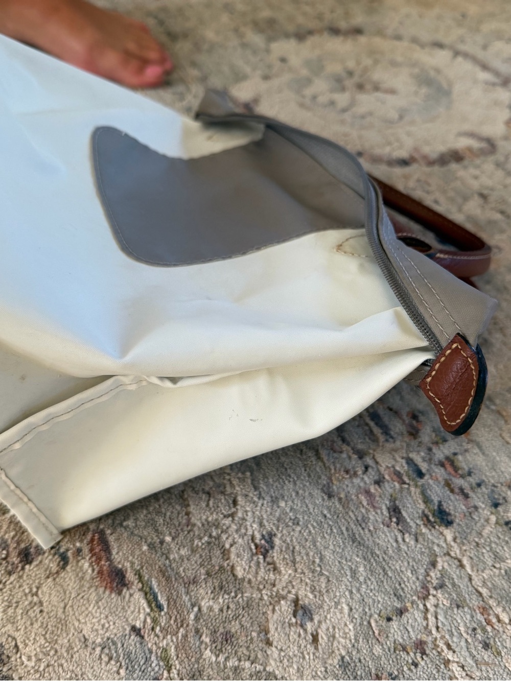Longchamp Light Gray Purse - Picture 6 of 11